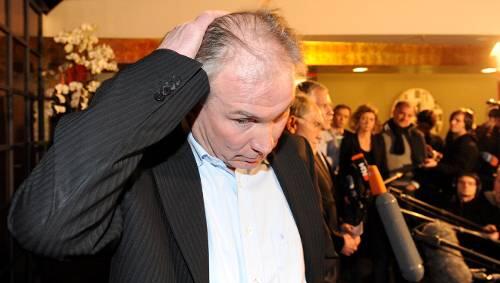 Er bestreitet jegliche Manipulationsvorwürfe: Kiels Manager Uwe Schwenker, der nun erneut schwer belastet wird. Er bestreitet jegliche Manipulationsvorwürfe: Kiels Manager Uwe Schwenker, der nun erneut schwer belastet wird.