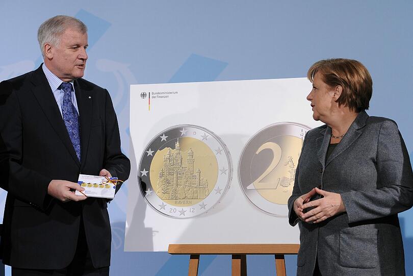 Die Bundesregierung bringt Schloss Neuschwanstein dreißig Millionen Mal unters Volk &ndash; als Motiv auf der
Rückseite der neuen Zwei-Euro-Gedenkmünze.