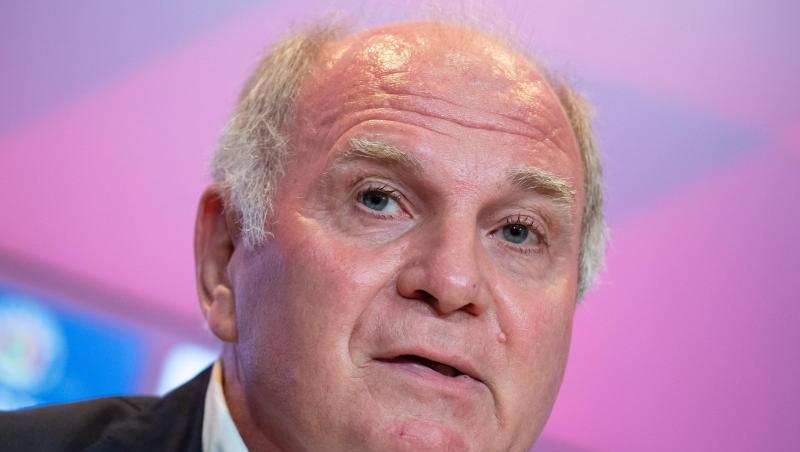 Uli Hoeneß nimmt an einer Pressekonferenz teil. Foto: Sven Hoppe/dpa/Archivbild Uli Hoeneß nimmt an einer Pressekonferenz teil. Foto: Sven Hoppe/dpa/Archivbild
