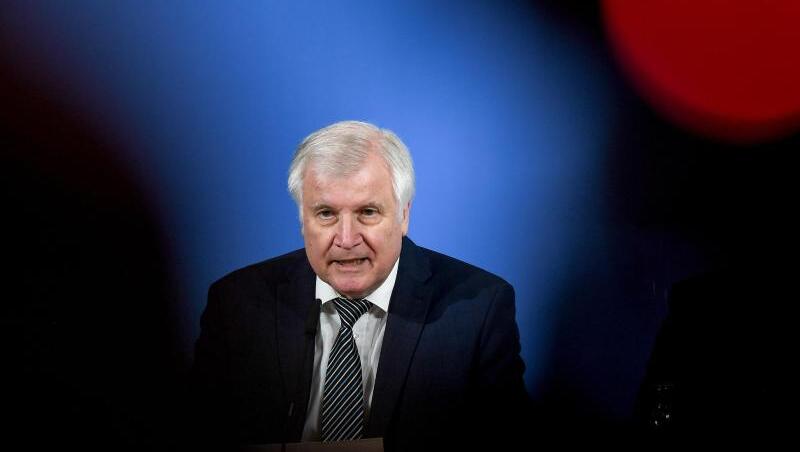 Bundesinnenminister Horst Seehofer (CSU). Foto: Britta Pedersen/dpa-Zentralbild/dpa Bundesinnenminister Horst Seehofer (CSU). Foto: Britta Pedersen/dpa-Zentralbild/dpa