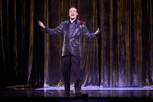 Daniel Prohaska (Georges) als Georges. Daniel Prohaska (Georges) als Georges.