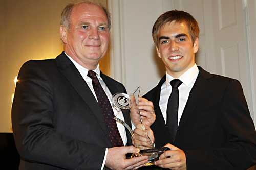 Preisträger Hoeneß (l.) und Laudator Lahm.
