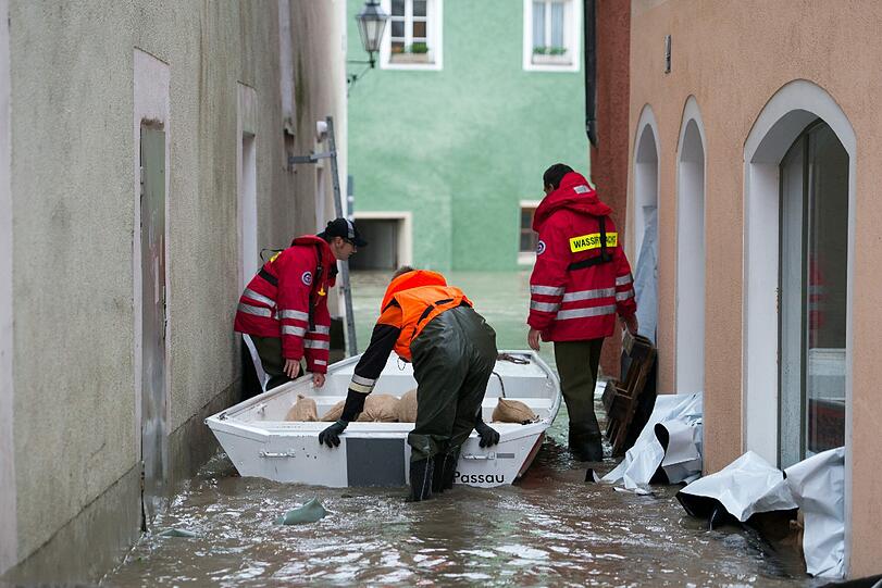 Der Pegelstand der Donau in Passau steigt und steigt. Die Bilder der Überflutung aus der Altstadt.