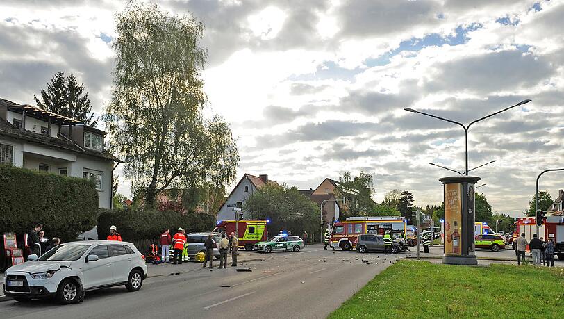 ... weshalb es zum Unfall kam, ist allerdings noch unklar. ... weshalb es zum Unfall kam, ist allerdings noch unklar.