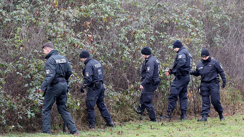 Wiederholt nahm die Polizei den Fundort von Fabians Leiche und das Umfeld unter die Lupe. (Archivbild)