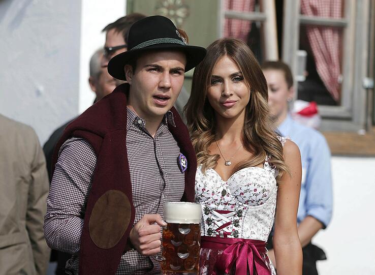 Mario Götze mit Freundin Ann Kathrin Brömmel