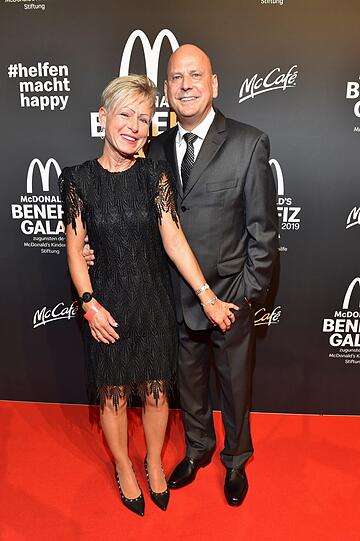 Holger Beeck (Vorstandsvorsitzender McDonald's Deutschland LLC) mit Frau Renate