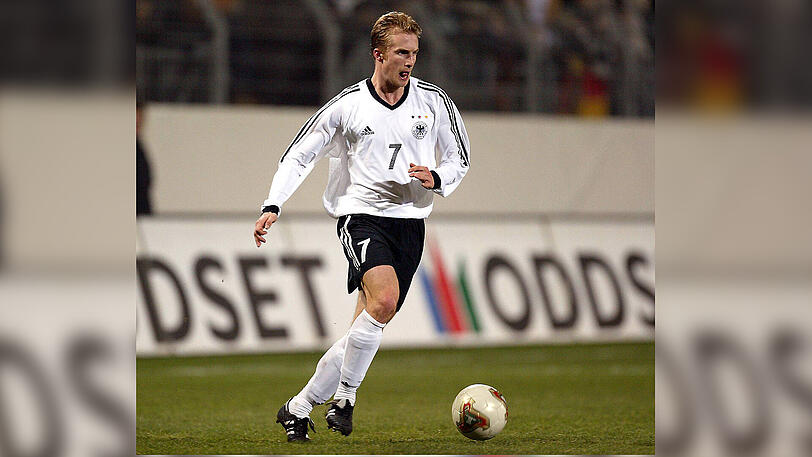 Ein weiteres Highlight: Bierofka wird 2002 zudem zum Nationalspieler, jedoch schafft er es nur in den vorläufigen Kader der Nationalmannschaft für die WM 2002 und verpasst letztlich das Turnier in Südkorea und Japan, wo das DFB-Team letztlich Vize-Weltmeister wird.