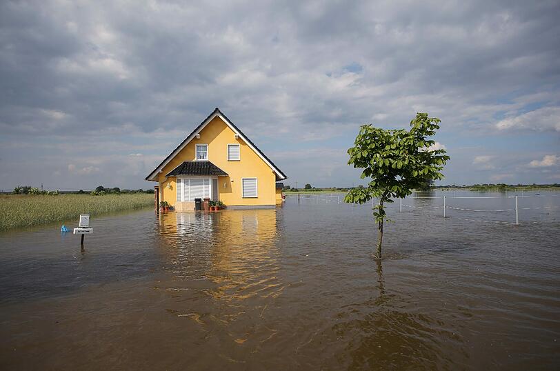 Die aktuellen Aufnahmen aus den Hochwassergebieten in Norddeutschland in unserer Bilderstrecke