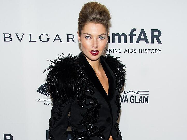 Model Jessica Hart bei der amfAR-Gala am 5. Februar in New York