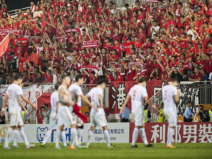 Falls das Gesetz wie geplant verabschiedet wird, könnte es der Gewohnheit örtlicher Fußballfans ein Ende setzen, die Hymne auszubuhen.