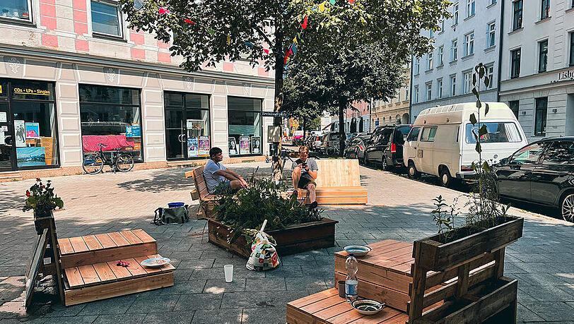 Eine der ersten Stadtterrassen in Haidhausen am "Breisässer Platz". Eine der ersten Stadtterrassen in Haidhausen am "Breisässer Platz".