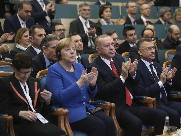 Die Kanzlerin weilt zu einem eintägigen Besuch in der Türkei.