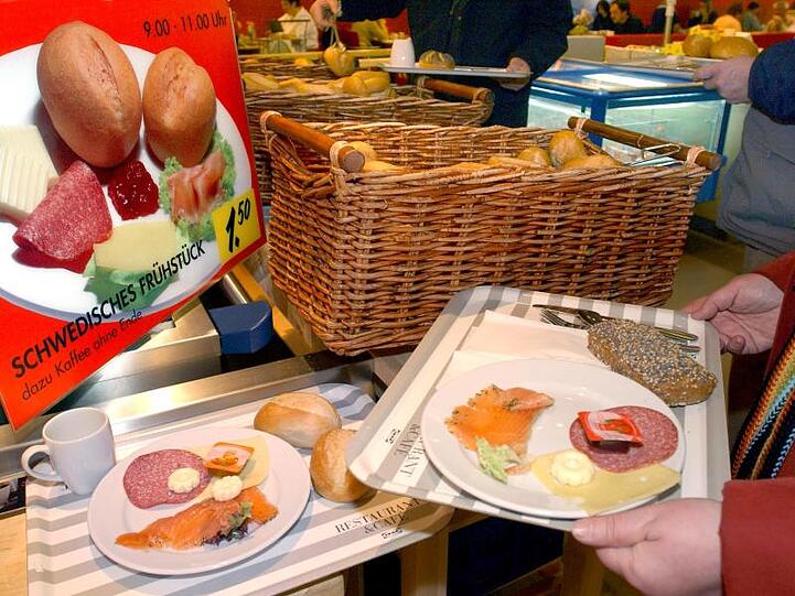 Ikea war am Mittwoch über die Schließung von Wilke informiert worden und stoppte laut einer Sprecherin "den Verkauf aller Produkte des Herstellers umgehend".