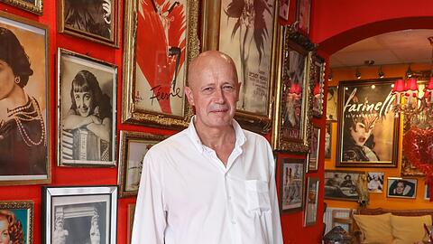 Thomas Hilbert, Ex-Chauffeur von Rudolph Moshammer, in seinem Lieblings-Café Marimba, nicht weit vom Viktualienmarkt.