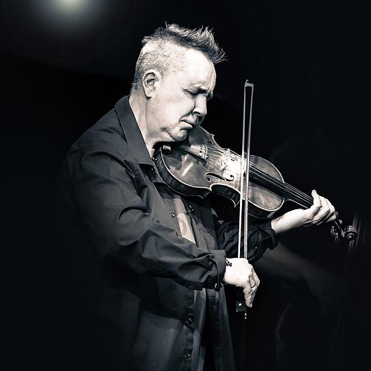Nigel Kennedy.