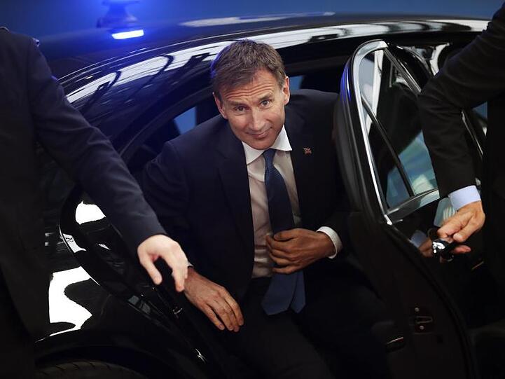 Der britische Außenminister Jeremy Hunt kommt zum Treffen der EU-Chefdiplomaten im Sitz des Europäischen Rates in Brüssel.
