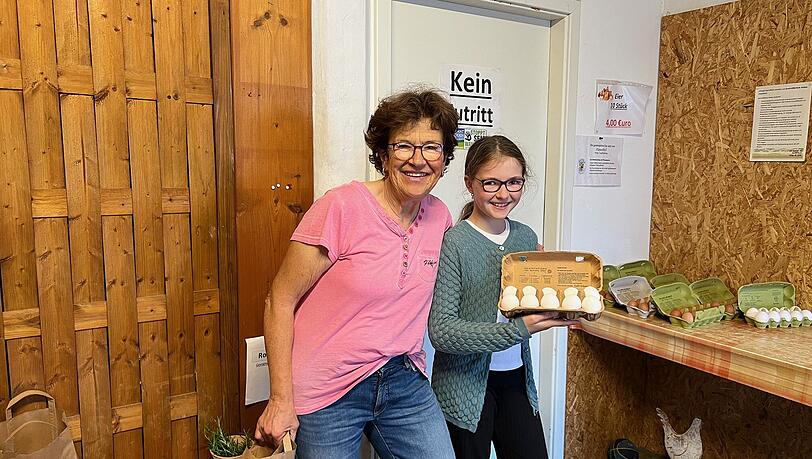 Trifft man ab und an im Zehentmaier-Hofladen: Seniorchefin Paula Zech und Enkelin Johanna. Trifft man ab und an im Zehentmaier-Hofladen: Seniorchefin Paula Zech und Enkelin Johanna.