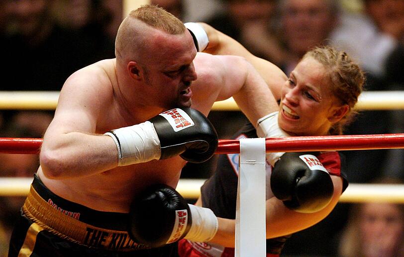 Im September 2024 kehrte Raab wieder vor die Kamera zur&uuml;ck - diesmal bei RTL. Fast ein Jahrzehnt nach seinem letzten TV-Auftritt stieg er erneut gegen Regina Halmich in den Boxring - und verlor wieder.