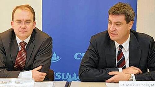 Wollen am Sonntag ein paar klare Worte vom Oberbürgermeister hören: Fraktions-Chef Sebastian Brehm (li.) und Bezirks-Chef Markus Söder.