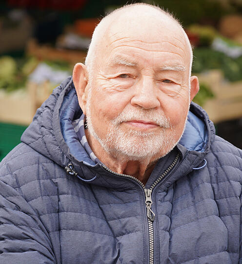 Ralf Bär (81), Privatier: "Ich werde die Maske aus Vorsicht weiterhin im Supermarkt und in den Läden und in Innenräumen tragen. Mir wäre es lieber, wenn die Regeln weiterhin strenger wären. Teilweise verhalten sich die Leute schon so, als wäre die Pandemie schon vorbei. Ich hoffe, dass Supermärkte eigenständig Masken vorschreiben."