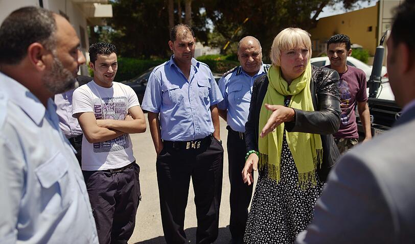 Grünen-Chefin Claudia Roth in Libyen - die Bilder.