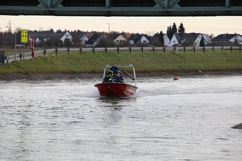 Wildsau-Suche am Innkanal. Die Bilder vom Einsatz.