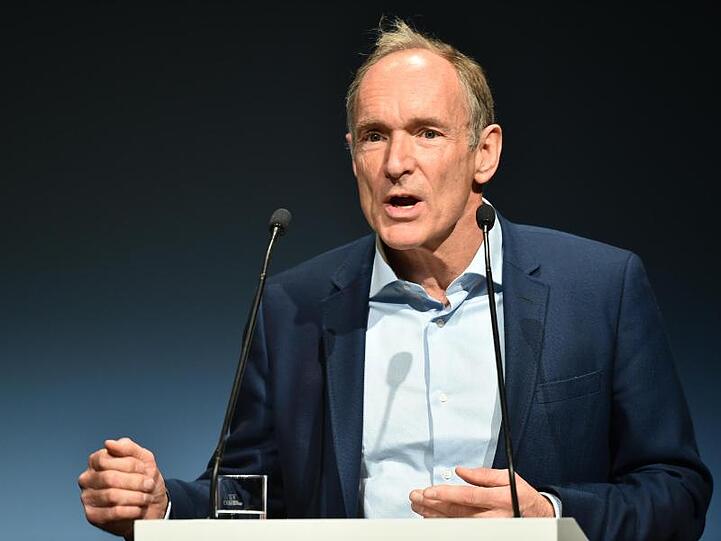 Tim Berners-Lee, Erfinder des World Wide Web, fordert auch im Internet Chancengleichheit für Frauen.