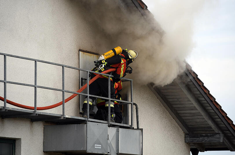 In einem Sägespänesilo in Lohe ist am Sonntagvormittag ein Feuer ausgebrochen.