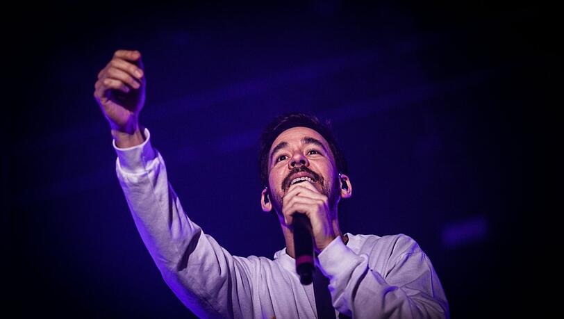 Mike Shinoda auf seiner Solotour bei einem Konzert in Oberhausen im März 2019. Mike Shinoda auf seiner Solotour bei einem Konzert in Oberhausen im März 2019.
