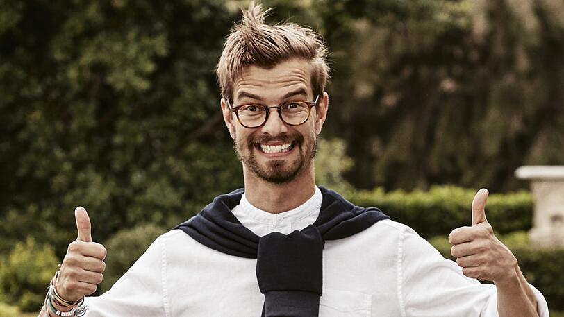 Daumen hoch: TV-Star Joko Winterscheidt ist das neue Werbegesicht für die Modemarke s.Oliver.