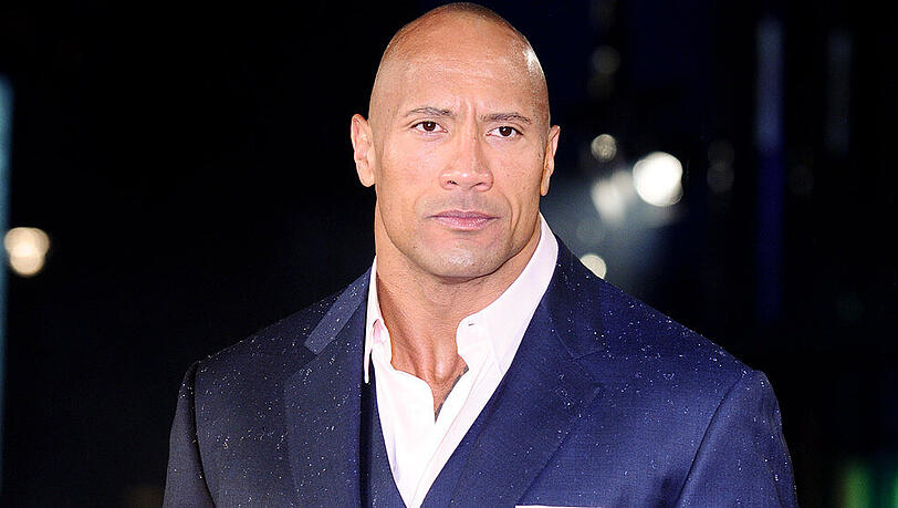 Dwayne "The Rock" Johnson hat sich zum Tod von Shad Gaspard geäußert. Dwayne "The Rock" Johnson hat sich zum Tod von Shad Gaspard geäußert.