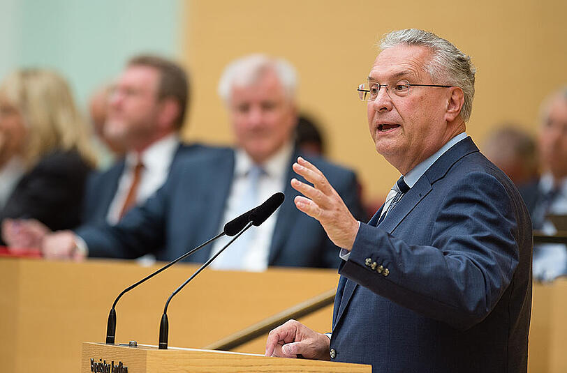 Innenminister Joachim Herrmann (CSU) will die Schleierfahndung in ganz Deutschland ausweiten.