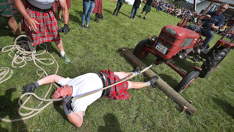 Martialisch im Schottenrock: Die Bilder von den "Highländgames" 2017 in Horgenzell.