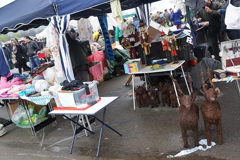 Die Bilder vom BRK Flohmarkt auf der Theresienwiese.