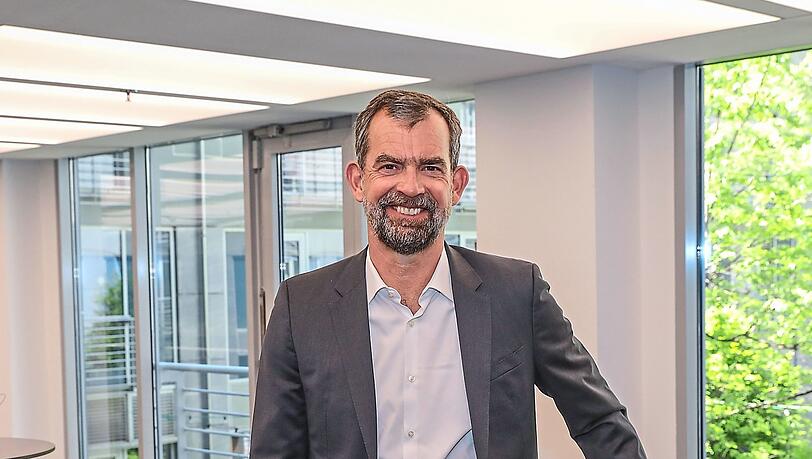 Jörg Frehse im Le Méridien: Es ist das umsatzstärkste Hotel seiner Kette, die nun den ehemaligen Königshof übernimmt. Jörg Frehse im Le Méridien: Es ist das umsatzstärkste Hotel seiner Kette, die nun den ehemaligen Königshof übernimmt.