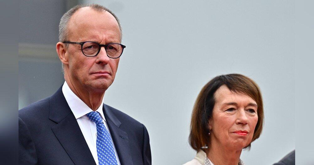 Friedrich-Merz-war-mit-dabei-Charlotte-Merz-bei-Fahrradtour-gest-rzt