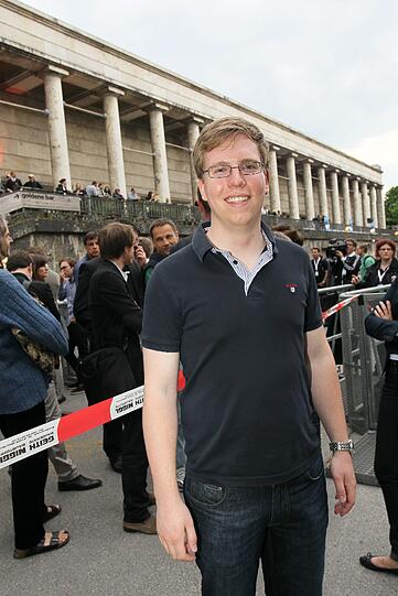 Johannes Deil ist 22 und Kreisvorsitzender der Jungen Union Neu-Ulm: &bdquo;Ich finde es klasse, dass meine Partei die erste ist, die eine Facebook-Party veranstaltet. Wir sollten das in ganz Bayern machen.&ldquo;