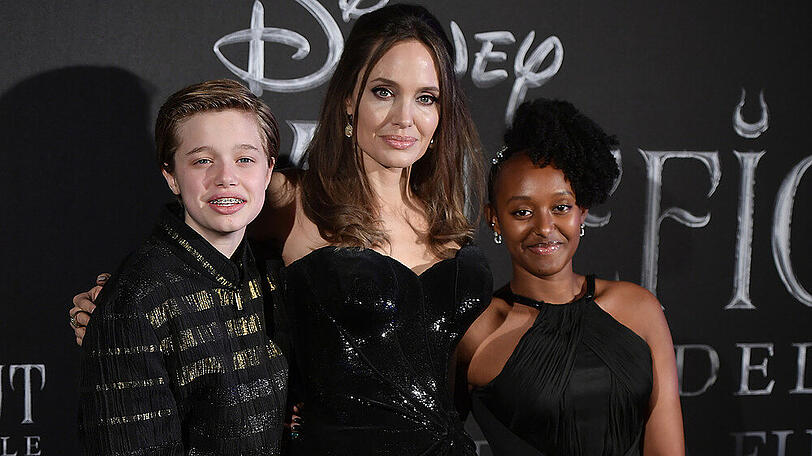 Shiloh, Angelina Jolie und Zahara (v.l.) auf dem roten Teppich in Rom