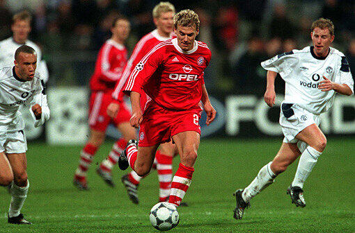 Und 2001 gewannen die Bayern gleich wieder im Viertelfinale, dieses mal gegen Manchester United mit 1:0 und 2:1. Schließlich holte die Mannschaft auch noch den Pokal - unvergessen!