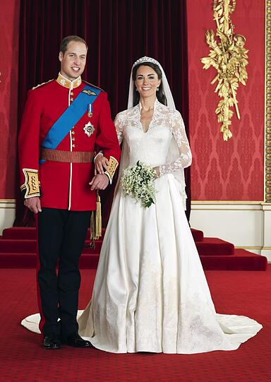 Steif, aber stilvoll: Prinz William heiratete seine Kate 2011