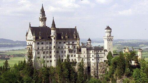 Schloss Neuschwanstein bei Füssen Schloss Neuschwanstein bei Füssen