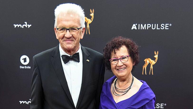 Winfried und Gerlinde Kretschmann sind seit 1975 verheiratet, haben drei Kinder und auch schon Enkel. Winfried und Gerlinde Kretschmann sind seit 1975 verheiratet, haben drei Kinder und auch schon Enkel.