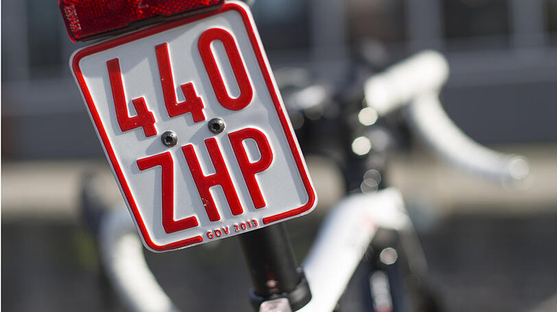 Für E-Bikes gelten neue Kennzeichenregeln.