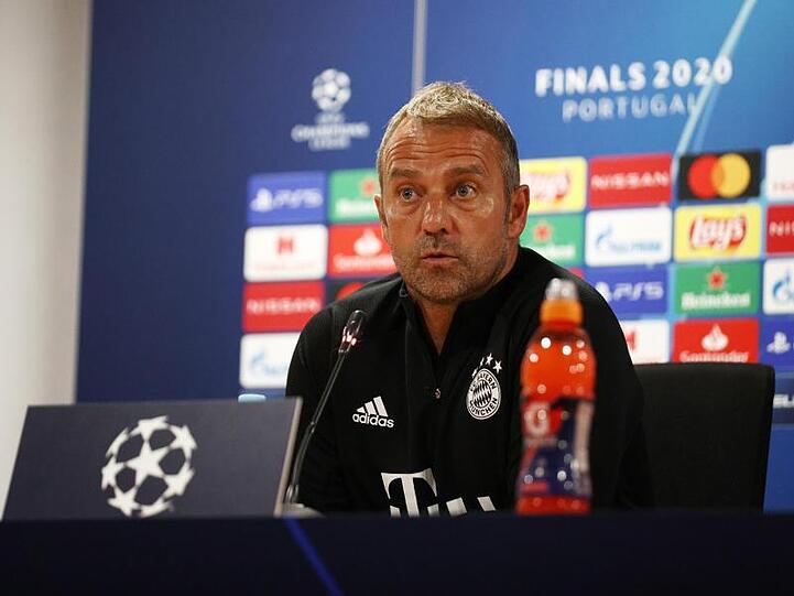 Keine Experimente: Trainer Hansi Flick setzt gegen Olympique Lyon auf die gegen den FC Barcelona siegreiche Bayern-Elf.