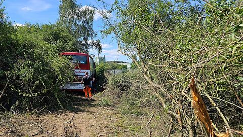 Sieben Verletzte nach Unfall eines Reisebusses auf der A72.