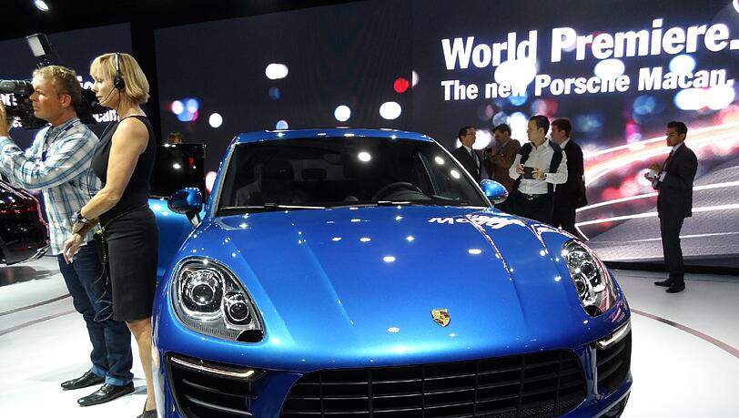 Großer Auftritt für einen kompakten Allzweck-Sportler: Der neue Porsche Macan feierte in Los Angeles Weltpremiere. Großer Auftritt für einen kompakten Allzweck-Sportler: Der neue Porsche Macan feierte in Los Angeles Weltpremiere.