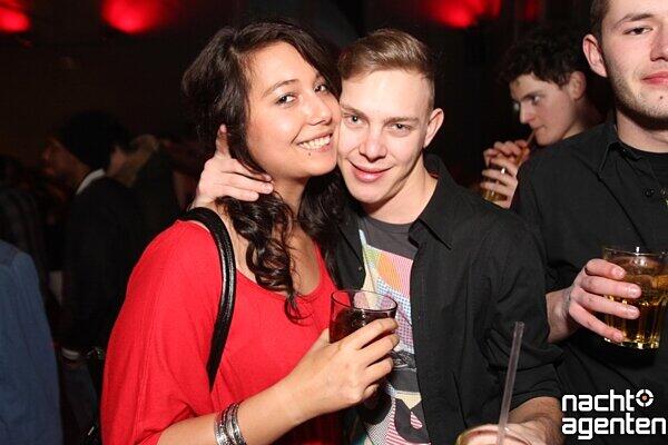 Was heißt hier unter der Woche wird nicht gefeiert? Dem Partyvolk im 8Seasons ("Dienstags Clubbing") war das Wurst.