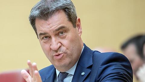Markus Söder (CSU), Ministerpräsident von Bayern, spricht im Plenarsaal während der Sitzung des bayerischen Landtags. Foto: Peter Kneffel
