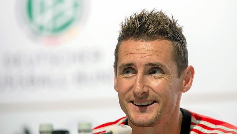 Miroslav Klose auf der Pressekonferenz vor dem Argentinienspiel. Miroslav Klose auf der Pressekonferenz vor dem Argentinienspiel.